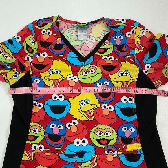 Sesame Street Scrub Top Elmo Big Bird Cookie Monster Oscar Size M - Picture 5 of 9